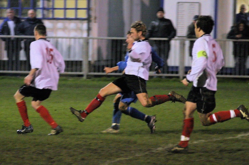 Owen Callaghan beats James Heller to level the scores 2-2 on 84 minutes
